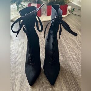 Steve Madden Elegant Black Lace-Up Ankle Boots